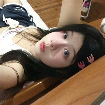 小姑娘艾萝依